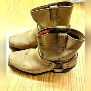 Women's HARLEY-DAVIDSON Boots! Size 7, Brown, These Are Still very nice!!
